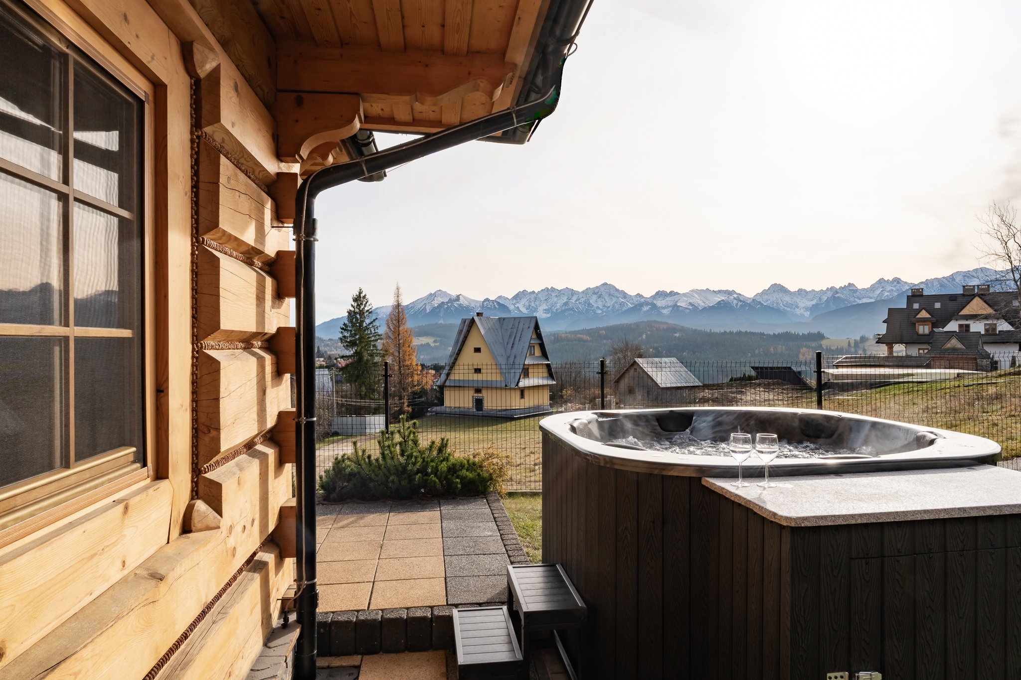 Prywatne jacuzzi z widokiem na Tatry